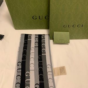 Gucci stripe wool scarf